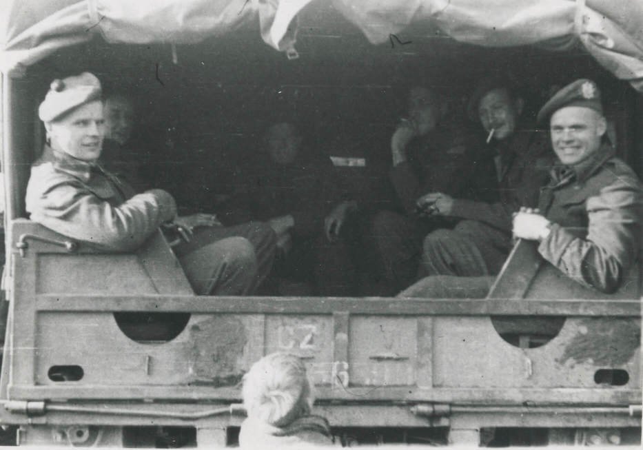 Dessledonk, Belgium (1944)
Major Krugman D.S.O.
Lieut. Hillburg
Lieut. Pollard